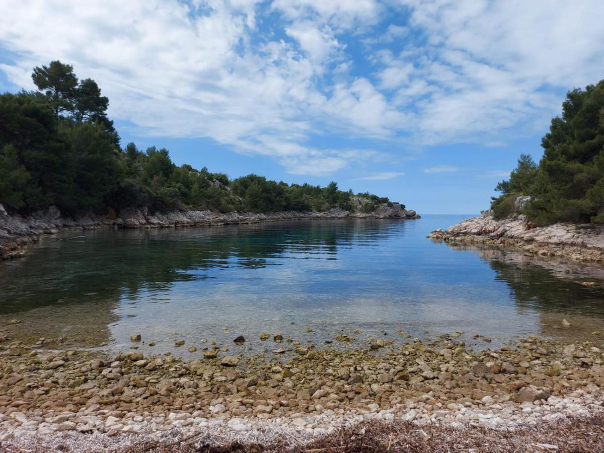 Apartman Portorus Lastovo ภายนอก รูปภาพ