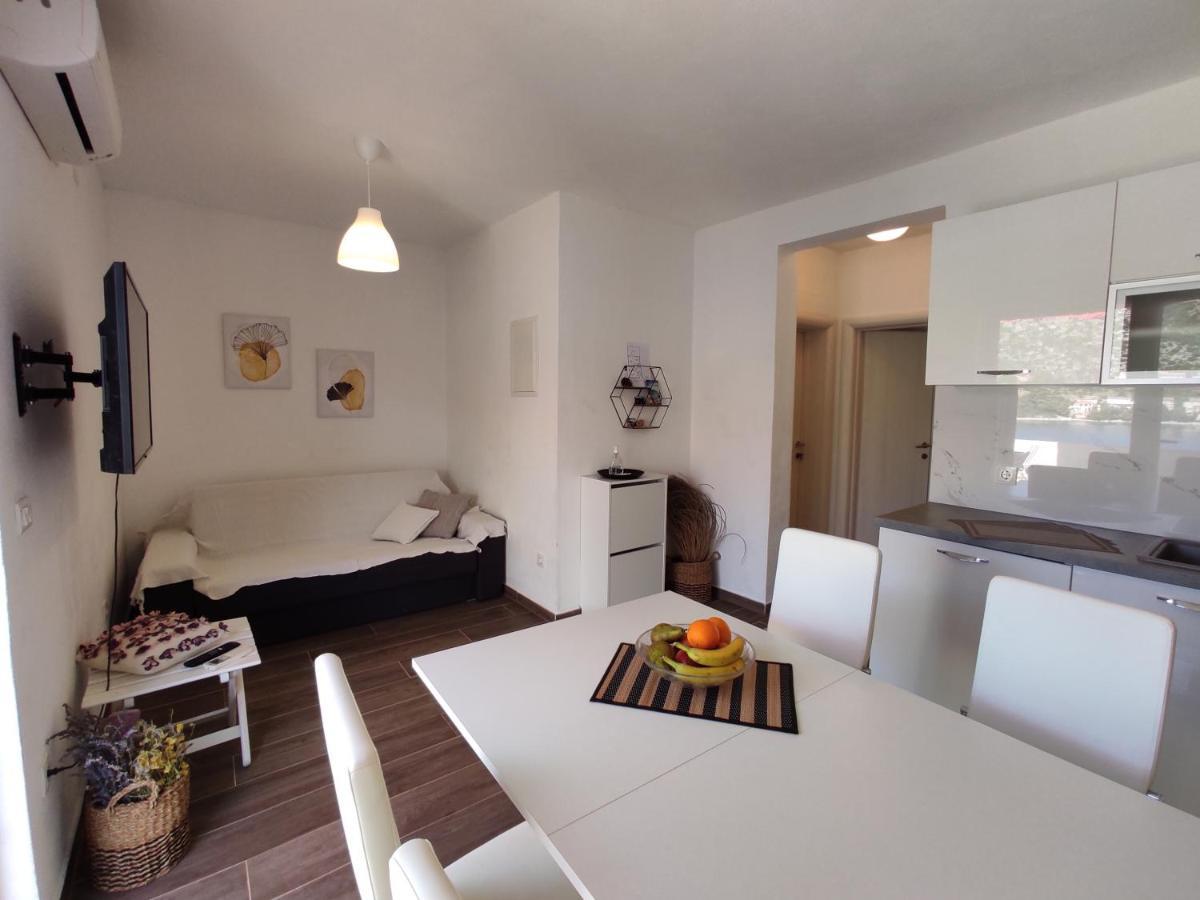 Apartman Portorus Lastovo ภายนอก รูปภาพ